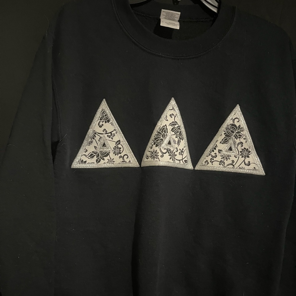 Tri Delta stitched letter sweatshirt